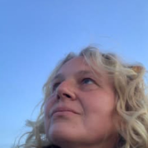 Meet your Posher, Eva - Picture 1 of 1